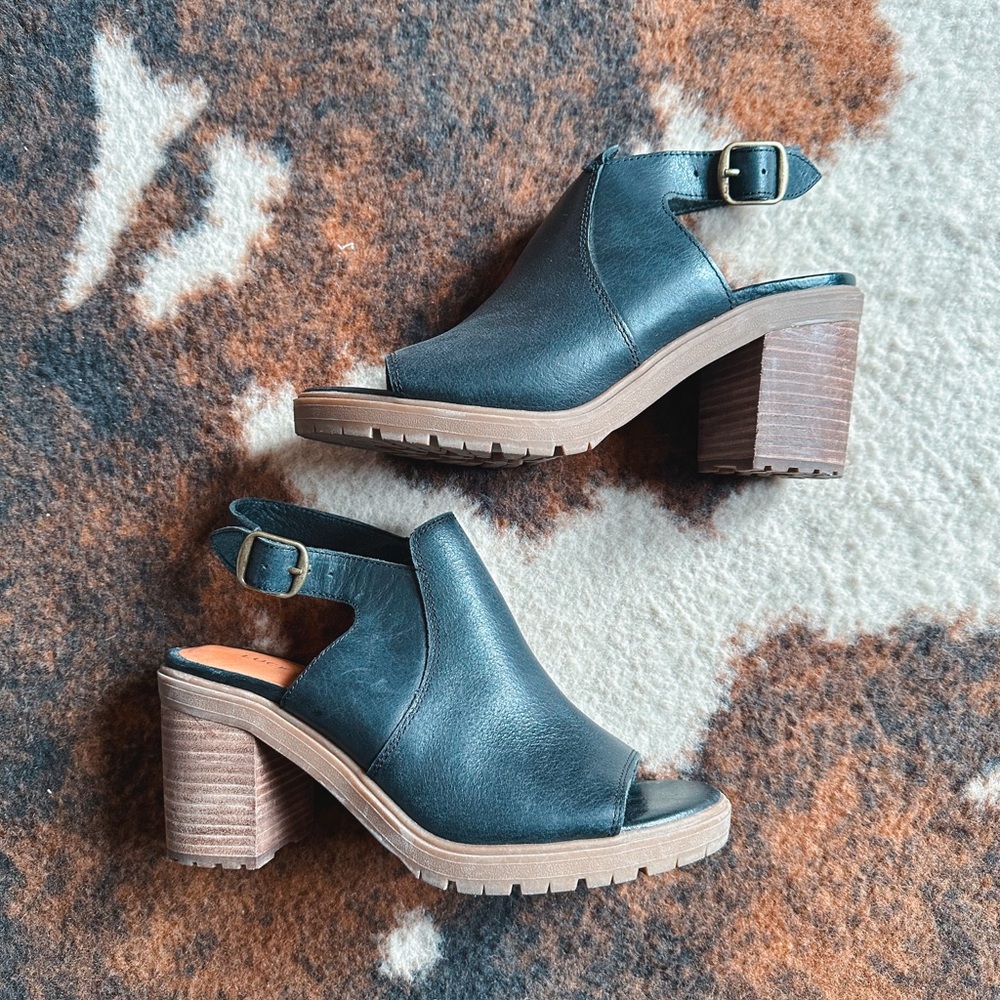 Lucky Brand Black Leather Block Heel Sandals